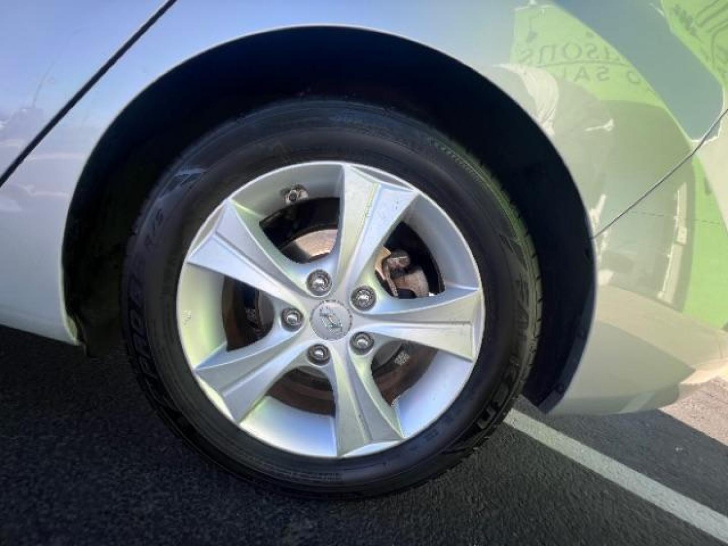 2016 Symphony Silver /Black Hyundai Elantra Value Edition (5NPDH4AE8GH) with an Nu 1.8L I-4 DOHC engine, Automatic transmission, located at 940 North Main Street, Cedar City, UT, 84720, (435) 628-0023, 37.692936, -113.061897 - We specialize in helping ALL people get the best financing available. No matter your credit score, good, bad or none we can get you an amazing rate. Had a bankruptcy, divorce, or repossessions? We give you the green light to get your credit back on the road. Low down and affordable payments that fit - Photo#11