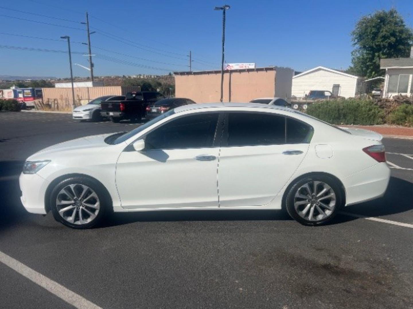 2015 White Orchid Pearl /Black Honda Accord Sport (1HGCR2F50FA) with an 2.4L I-4 gasoline direct injection engine, Automatic transmission, located at 1865 East Red Hills Pkwy, St. George, 84770, (435) 628-0023, 37.120850, -113.543640 - We specialize in helping ALL people get the best financing available. No matter your credit score, good, bad or none we can get you an amazing rate. Had a bankruptcy, divorce, or repossessions? We give you the green light to get your credit back on the road. Low down and affordable payments that fit- Photo#3