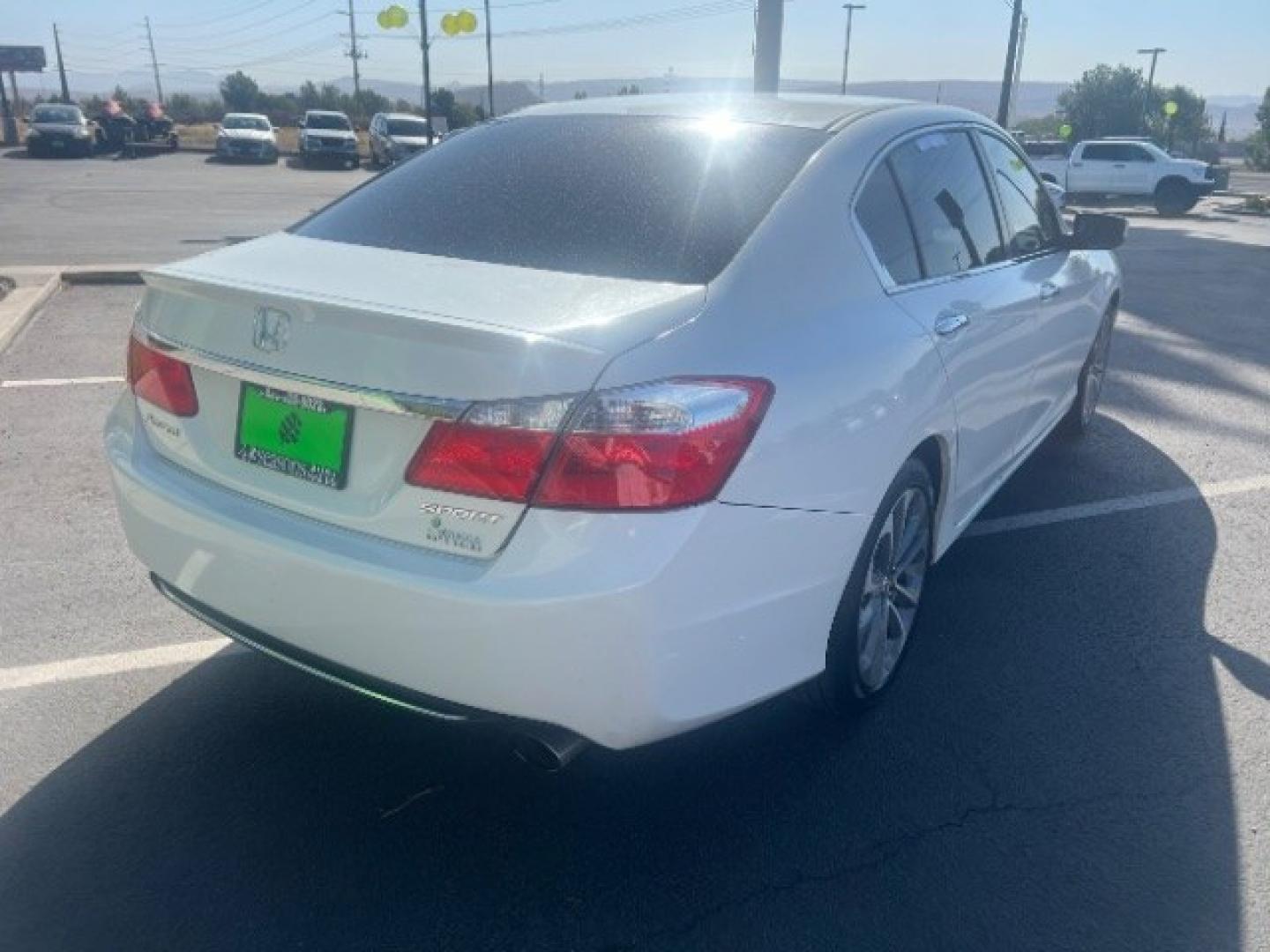 2015 White Orchid Pearl /Black Honda Accord Sport (1HGCR2F50FA) with an 2.4L I-4 gasoline direct injection engine, Automatic transmission, located at 1865 East Red Hills Pkwy, St. George, 84770, (435) 628-0023, 37.120850, -113.543640 - We specialize in helping ALL people get the best financing available. No matter your credit score, good, bad or none we can get you an amazing rate. Had a bankruptcy, divorce, or repossessions? We give you the green light to get your credit back on the road. Low down and affordable payments that fit- Photo#6