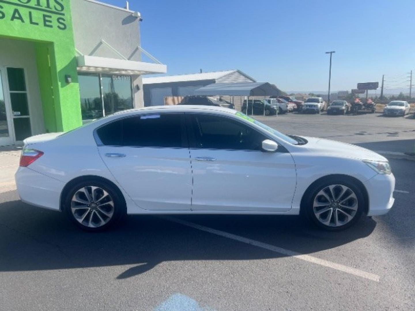 2015 White Orchid Pearl /Black Honda Accord Sport (1HGCR2F50FA) with an 2.4L I-4 gasoline direct injection engine, Automatic transmission, located at 1865 East Red Hills Pkwy, St. George, 84770, (435) 628-0023, 37.120850, -113.543640 - We specialize in helping ALL people get the best financing available. No matter your credit score, good, bad or none we can get you an amazing rate. Had a bankruptcy, divorce, or repossessions? We give you the green light to get your credit back on the road. Low down and affordable payments that fit- Photo#7