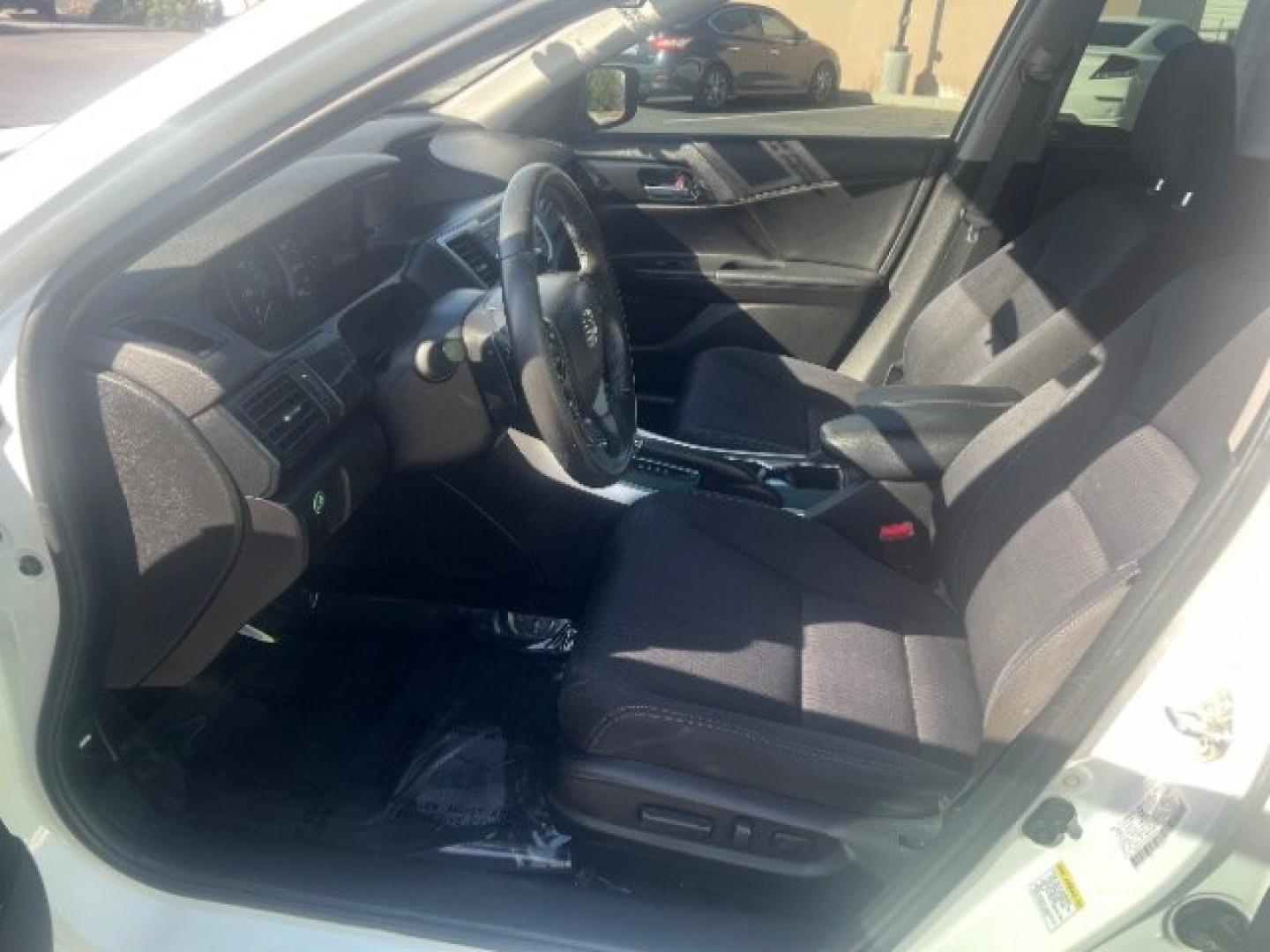 2015 White Orchid Pearl /Black Honda Accord Sport (1HGCR2F50FA) with an 2.4L I-4 gasoline direct injection engine, Automatic transmission, located at 1865 East Red Hills Pkwy, St. George, 84770, (435) 628-0023, 37.120850, -113.543640 - We specialize in helping ALL people get the best financing available. No matter your credit score, good, bad or none we can get you an amazing rate. Had a bankruptcy, divorce, or repossessions? We give you the green light to get your credit back on the road. Low down and affordable payments that fit- Photo#14