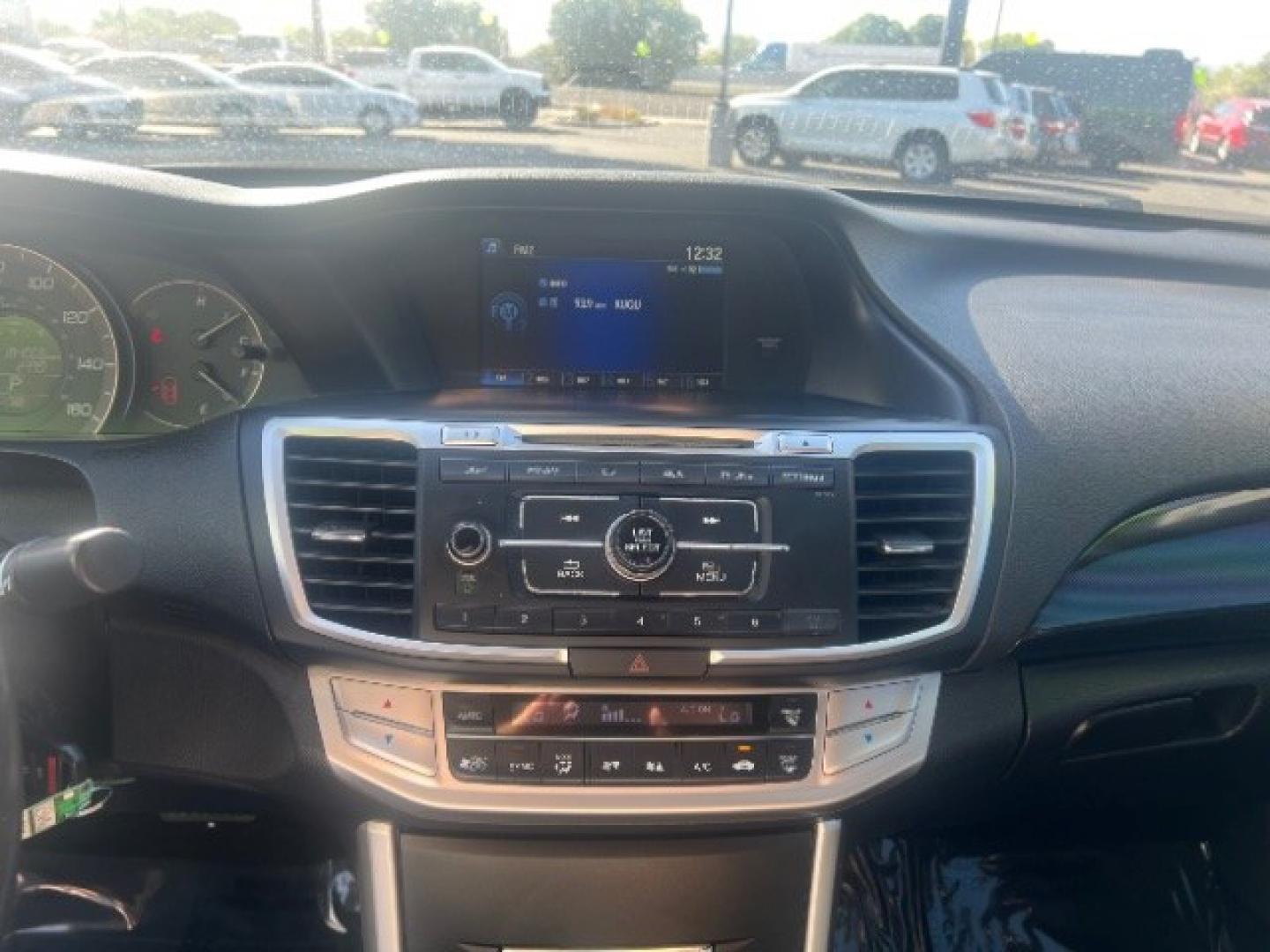 2015 White Orchid Pearl /Black Honda Accord Sport (1HGCR2F50FA) with an 2.4L I-4 gasoline direct injection engine, Automatic transmission, located at 1865 East Red Hills Pkwy, St. George, 84770, (435) 628-0023, 37.120850, -113.543640 - We specialize in helping ALL people get the best financing available. No matter your credit score, good, bad or none we can get you an amazing rate. Had a bankruptcy, divorce, or repossessions? We give you the green light to get your credit back on the road. Low down and affordable payments that fit- Photo#17