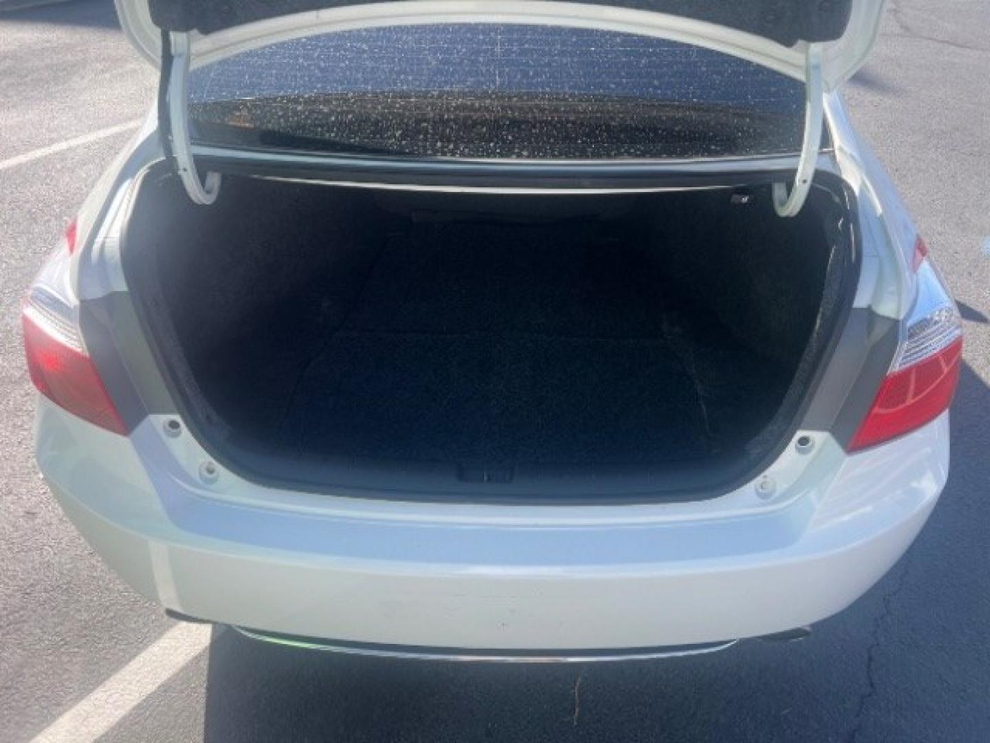2015 White Orchid Pearl /Black Honda Accord Sport (1HGCR2F50FA) with an 2.4L I-4 gasoline direct injection engine, Automatic transmission, located at 1865 East Red Hills Pkwy, St. George, 84770, (435) 628-0023, 37.120850, -113.543640 - We specialize in helping ALL people get the best financing available. No matter your credit score, good, bad or none we can get you an amazing rate. Had a bankruptcy, divorce, or repossessions? We give you the green light to get your credit back on the road. Low down and affordable payments that fit- Photo#24