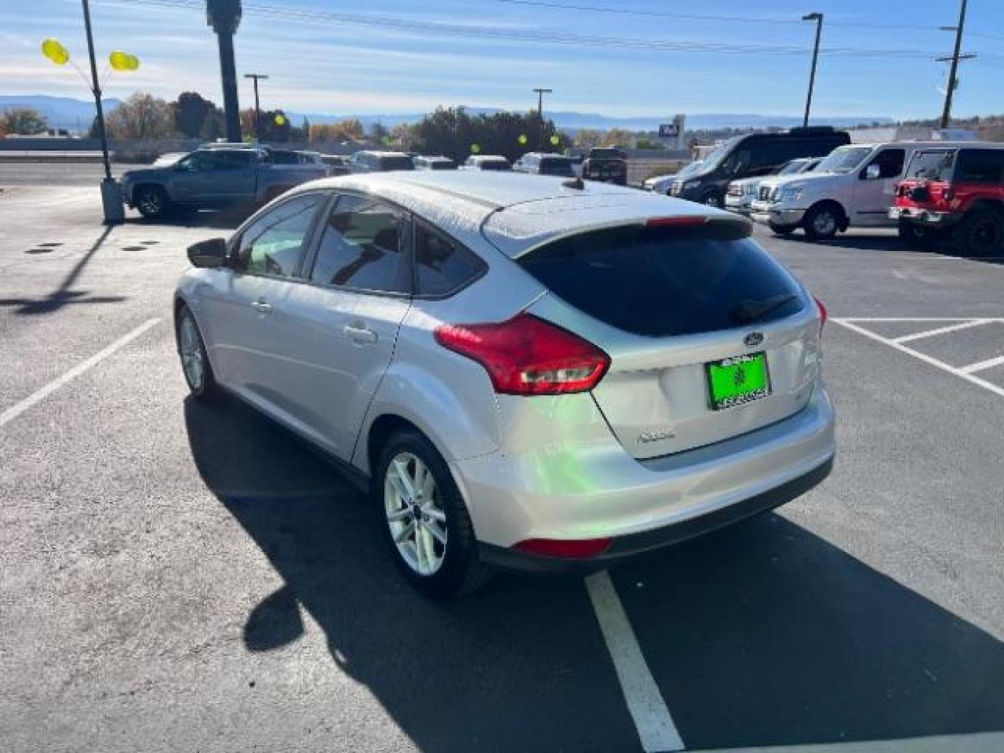 2017 Ingot Silver Metallic /Charcoal Black Ford Focus SE (1FADP3K2XHL) with an 2L I-4 gasoline direct injection engine, Automatic transmission, located at 1865 East Red Hills Pkwy, St. George, 84770, (435) 628-0023, 37.120850, -113.543640 - We specialize in helping ALL people get the best financing available. No matter your credit score, good, bad or none we can get you an amazing rate. Had a bankruptcy, divorce, or repossessions? We give you the green light to get your credit back on the road. Low down and affordable payments that fit - Photo#4