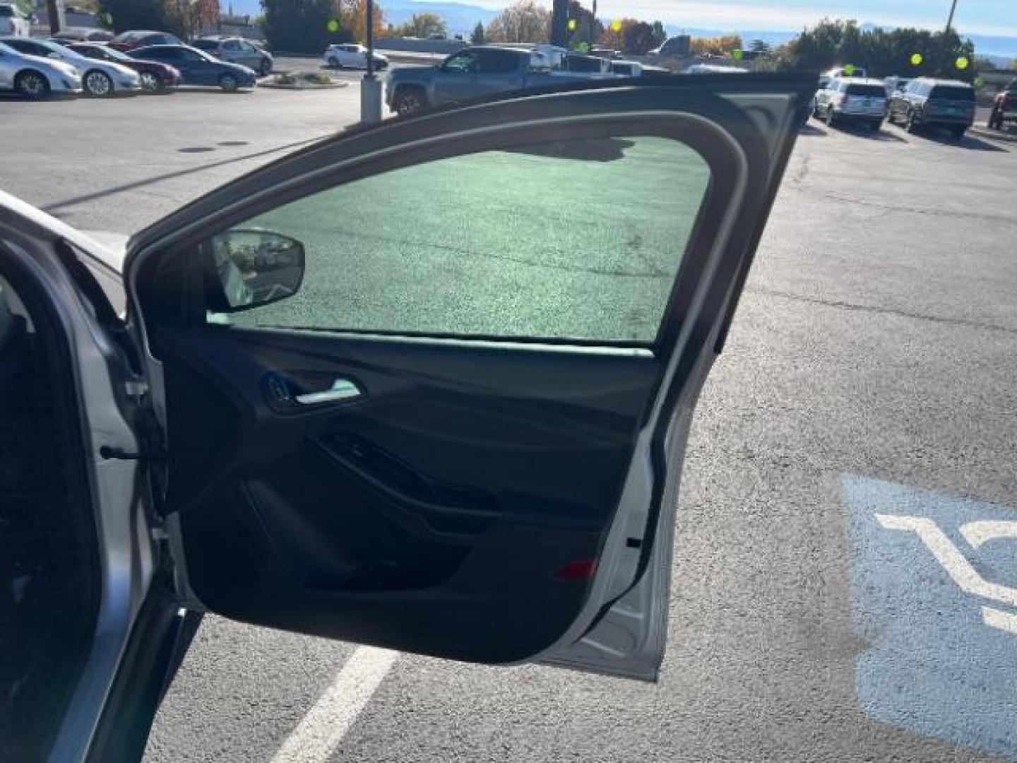 2017 Ingot Silver Metallic /Charcoal Black Ford Focus SE (1FADP3K2XHL) with an 2L I-4 gasoline direct injection engine, Automatic transmission, located at 1865 East Red Hills Pkwy, St. George, 84770, (435) 628-0023, 37.120850, -113.543640 - We specialize in helping ALL people get the best financing available. No matter your credit score, good, bad or none we can get you an amazing rate. Had a bankruptcy, divorce, or repossessions? We give you the green light to get your credit back on the road. Low down and affordable payments that fit - Photo#26