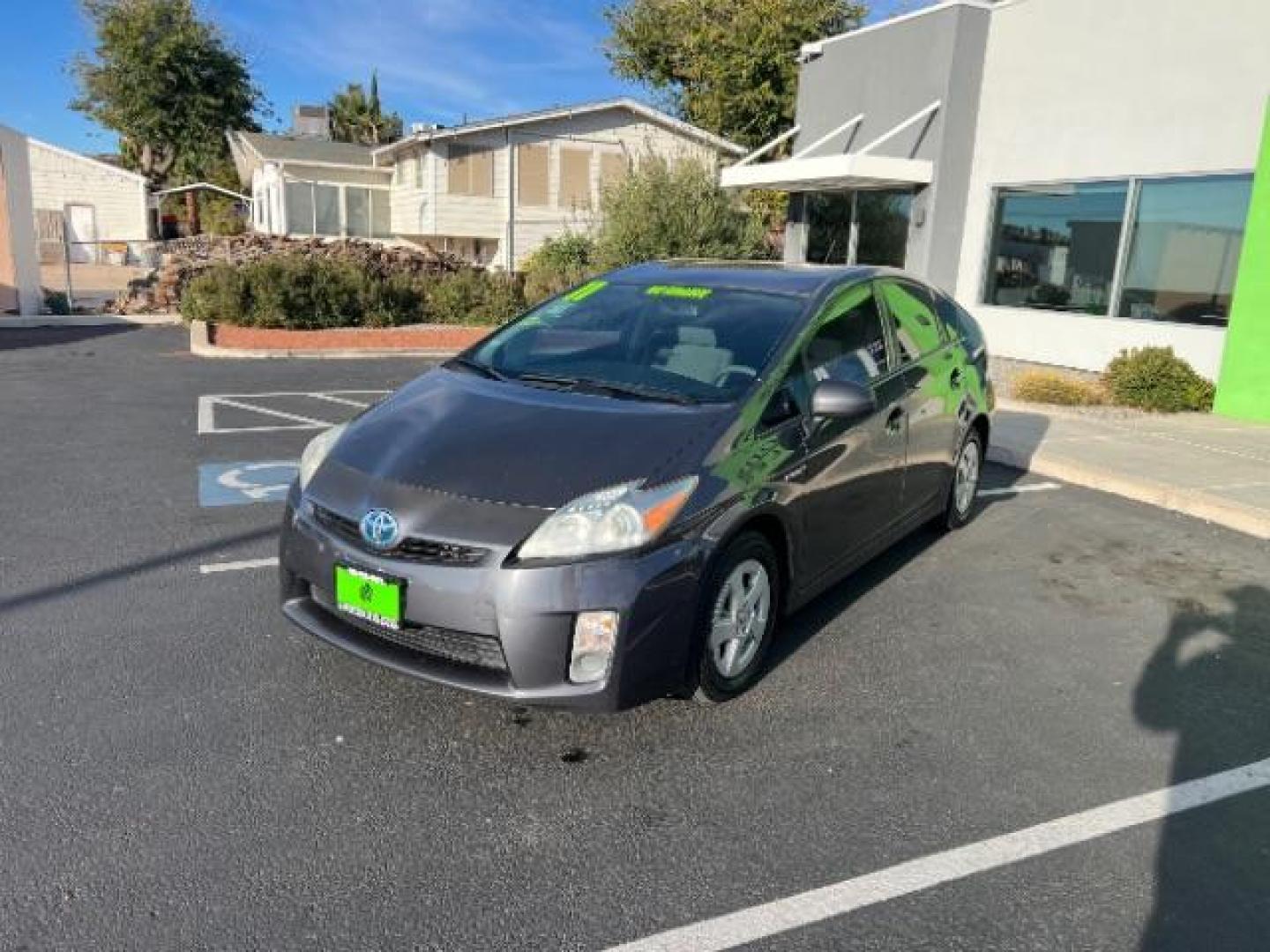 2011 Winter Gray Metallic /Dark Gray Toyota Prius One | Two | Three | Four | Five (JTDKN3DU1B0) with an 1.8L I-4 DOHC engine, Automatic transmission, located at 1865 East Red Hills Pkwy, St. George, 84770, (435) 628-0023, 37.120850, -113.543640 - We specialize in helping ALL people get the best financing available. No matter your credit score, good, bad or none we can get you an amazing rate. Had a bankruptcy, divorce, or repossessions? We give you the green light to get your credit back on the road. Low down and affordable payments that fit - Photo#2