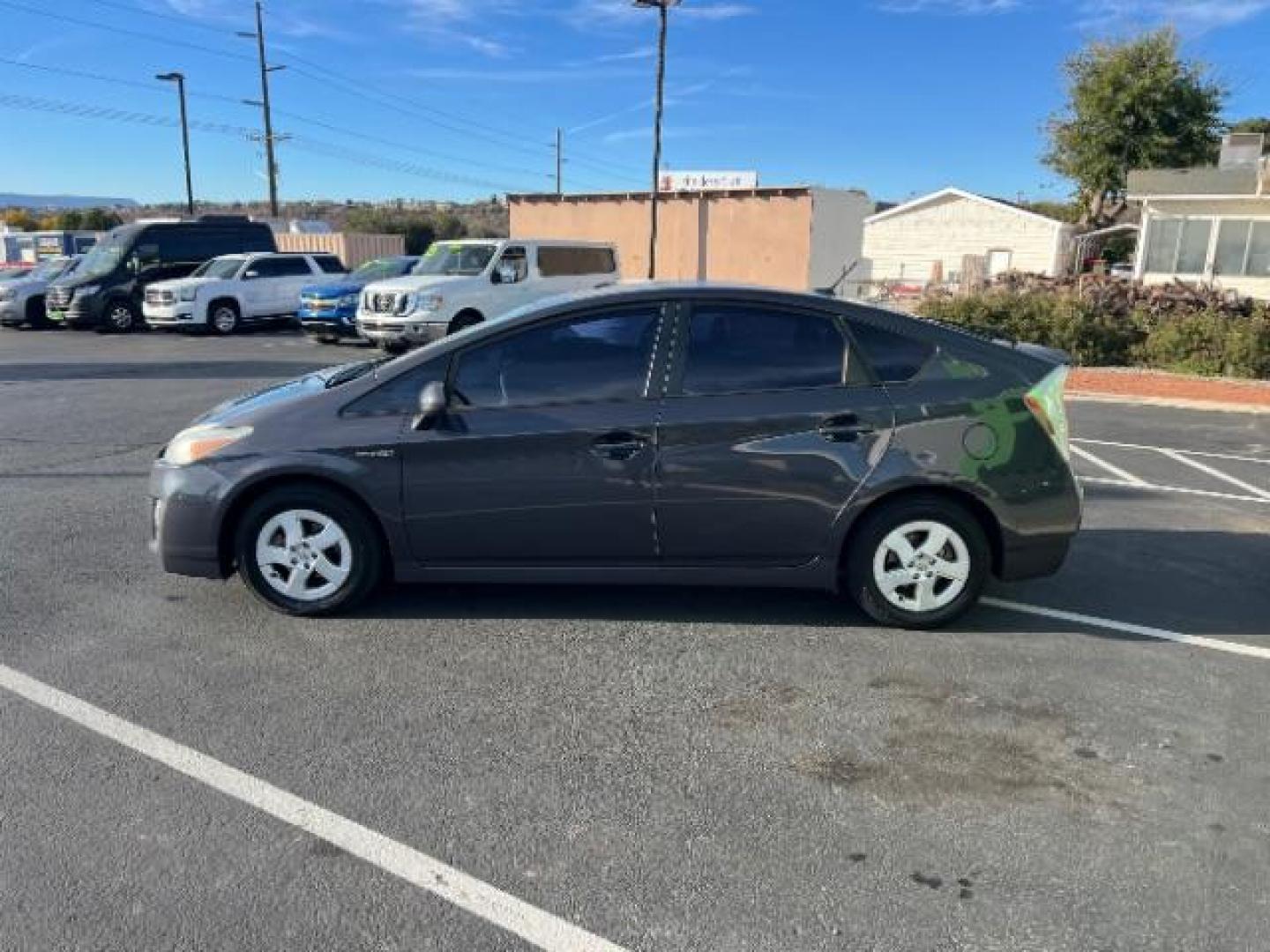 2011 Winter Gray Metallic /Dark Gray Toyota Prius One | Two | Three | Four | Five (JTDKN3DU1B0) with an 1.8L I-4 DOHC engine, Automatic transmission, located at 1865 East Red Hills Pkwy, St. George, 84770, (435) 628-0023, 37.120850, -113.543640 - We specialize in helping ALL people get the best financing available. No matter your credit score, good, bad or none we can get you an amazing rate. Had a bankruptcy, divorce, or repossessions? We give you the green light to get your credit back on the road. Low down and affordable payments that fit - Photo#3