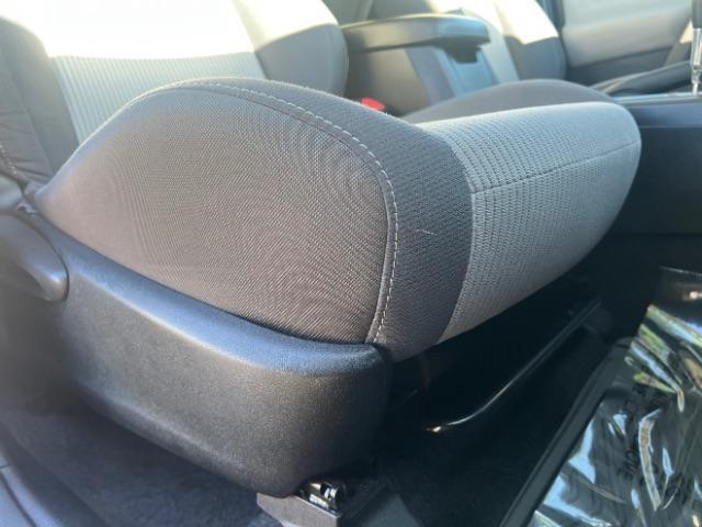 2014 Blue Crush Metallic /Ash Toyota RAV4 XLE (2T3RFREV7EW) with an 2.5L I-4 DOHC engine, Automatic transmission, located at 1865 East Red Hills Pkwy, St. George, 84770, (435) 628-0023, 37.120850, -113.543640 - Photo#28