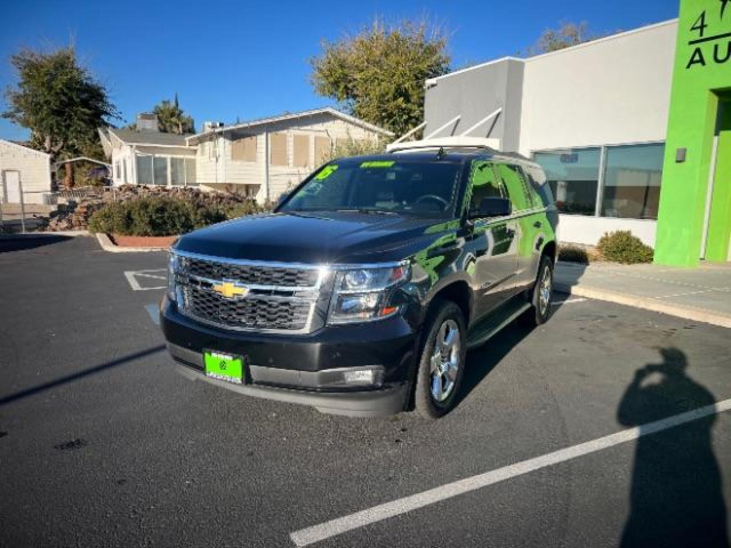 2016 Black /Jet Black Chevrolet Tahoe LT (1GNSKBKC6GR) with an EcoTec3 5.3L V-8 gasoline direct injection engine, Automatic transmission, located at 1865 East Red Hills Pkwy, St. George, 84770, (435) 628-0023, 37.120850, -113.543640 - We specialize in helping ALL people get the best financing available. No matter your credit score, good, bad or none we can get you an amazing rate. Had a bankruptcy, divorce, or repossessions? We give you the green light to get your credit back on the road. Low down and affordable payments that fit - Photo#2