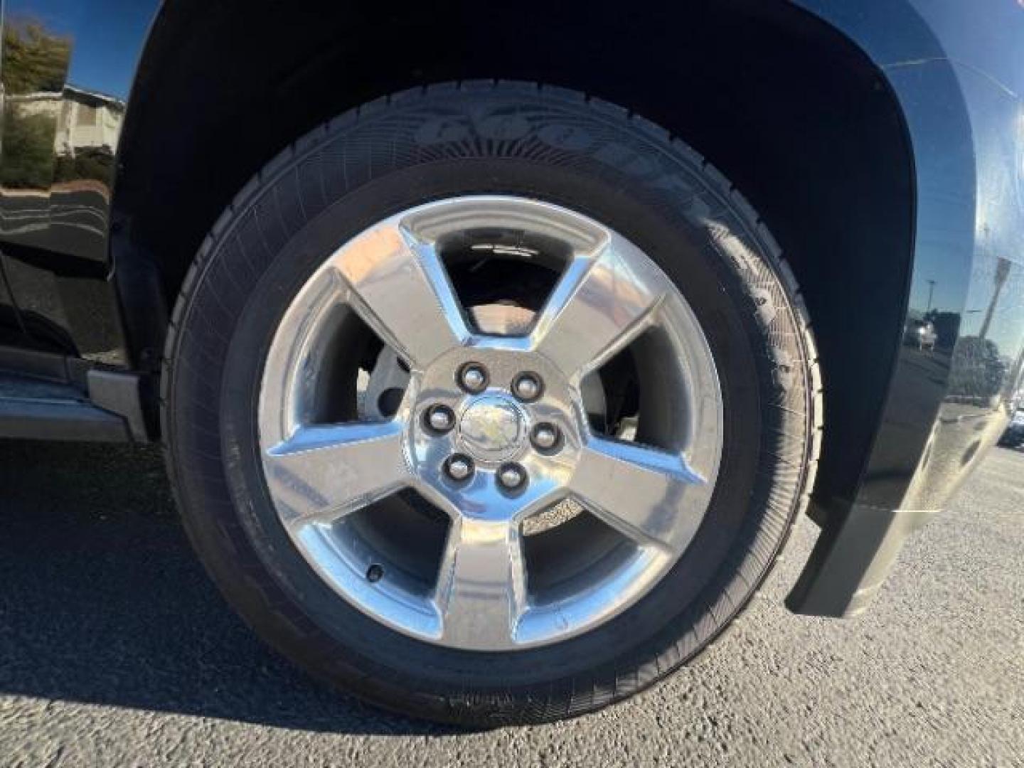 2016 Black /Jet Black Chevrolet Tahoe LT (1GNSKBKC6GR) with an EcoTec3 5.3L V-8 gasoline direct injection engine, Automatic transmission, located at 1865 East Red Hills Pkwy, St. George, 84770, (435) 628-0023, 37.120850, -113.543640 - We specialize in helping ALL people get the best financing available. No matter your credit score, good, bad or none we can get you an amazing rate. Had a bankruptcy, divorce, or repossessions? We give you the green light to get your credit back on the road. Low down and affordable payments that fit - Photo#8