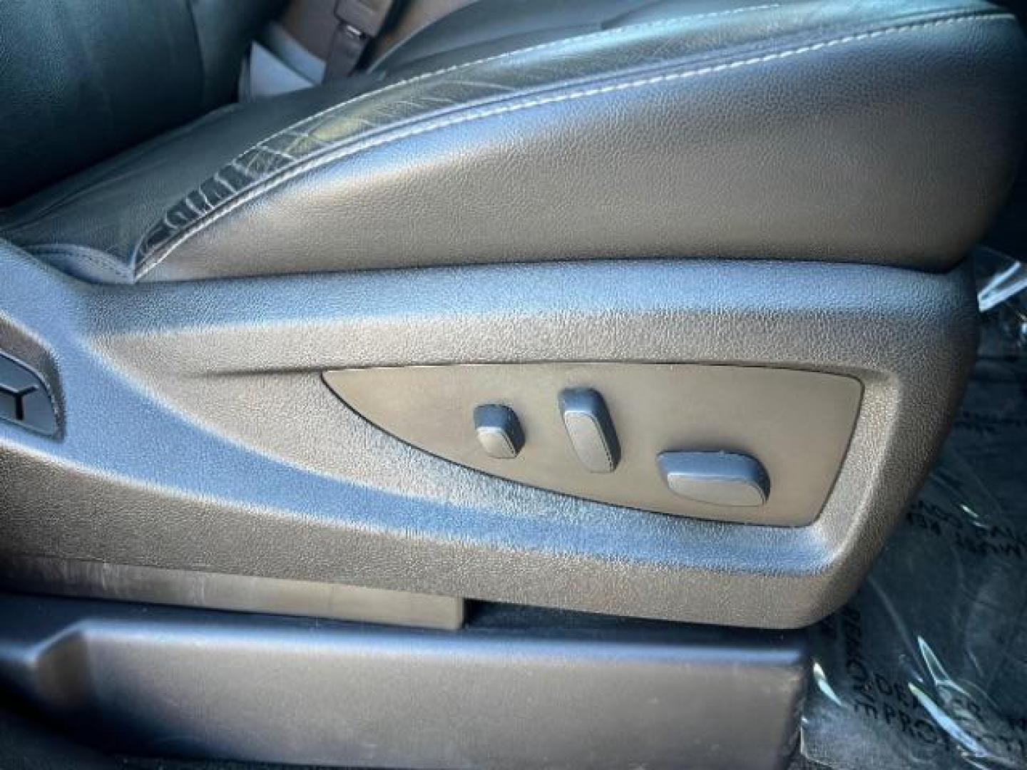 2016 Black /Jet Black Chevrolet Tahoe LT (1GNSKBKC6GR) with an EcoTec3 5.3L V-8 gasoline direct injection engine, Automatic transmission, located at 1865 East Red Hills Pkwy, St. George, 84770, (435) 628-0023, 37.120850, -113.543640 - We specialize in helping ALL people get the best financing available. No matter your credit score, good, bad or none we can get you an amazing rate. Had a bankruptcy, divorce, or repossessions? We give you the green light to get your credit back on the road. Low down and affordable payments that fit - Photo#33