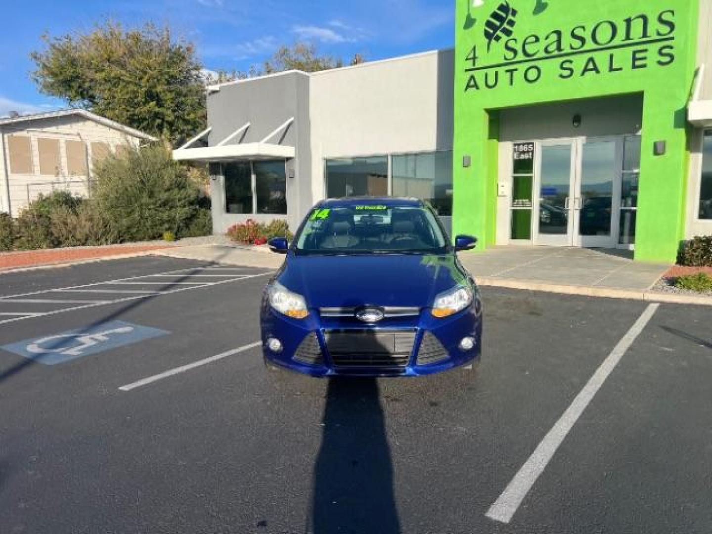 2014 Performance Blue Metallic /Medium Light Stone Ford Focus SE (1FADP3K20EL) with an 2L I-4 gasoline direct injection engine, Automatic transmission, located at 1865 East Red Hills Pkwy, St. George, 84770, (435) 628-0023, 37.120850, -113.543640 - We specialize in helping ALL people get the best financing available. No matter your credit score, good, bad or none we can get you an amazing rate. Had a bankruptcy, divorce, or repossessions? We give you the green light to get your credit back on the road. Low down and affordable payments that fit - Photo#1