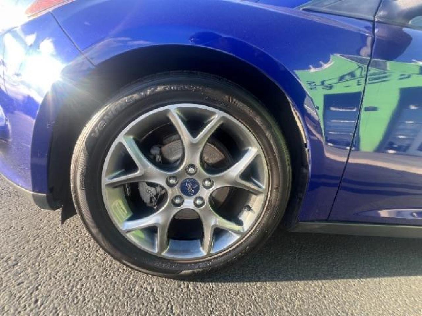 2014 Performance Blue Metallic /Medium Light Stone Ford Focus SE (1FADP3K20EL) with an 2L I-4 gasoline direct injection engine, Automatic transmission, located at 1865 East Red Hills Pkwy, St. George, 84770, (435) 628-0023, 37.120850, -113.543640 - We specialize in helping ALL people get the best financing available. No matter your credit score, good, bad or none we can get you an amazing rate. Had a bankruptcy, divorce, or repossessions? We give you the green light to get your credit back on the road. Low down and affordable payments that fit - Photo#11