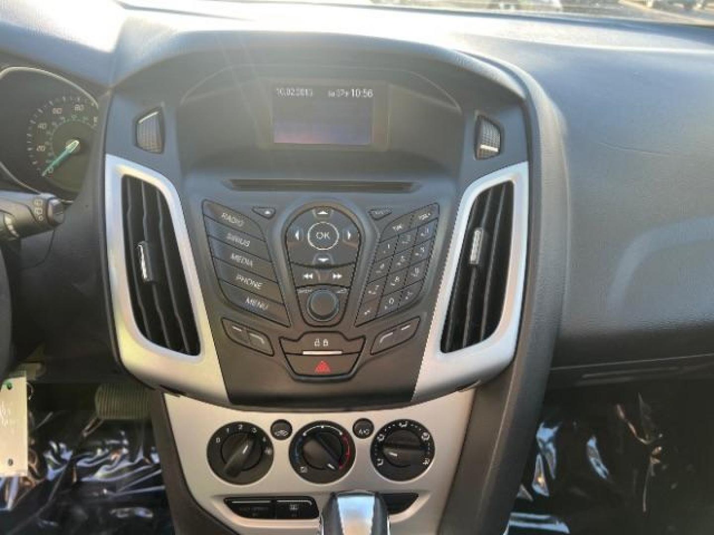 2014 Performance Blue Metallic /Medium Light Stone Ford Focus SE (1FADP3K20EL) with an 2L I-4 gasoline direct injection engine, Automatic transmission, located at 1865 East Red Hills Pkwy, St. George, 84770, (435) 628-0023, 37.120850, -113.543640 - We specialize in helping ALL people get the best financing available. No matter your credit score, good, bad or none we can get you an amazing rate. Had a bankruptcy, divorce, or repossessions? We give you the green light to get your credit back on the road. Low down and affordable payments that fit - Photo#17