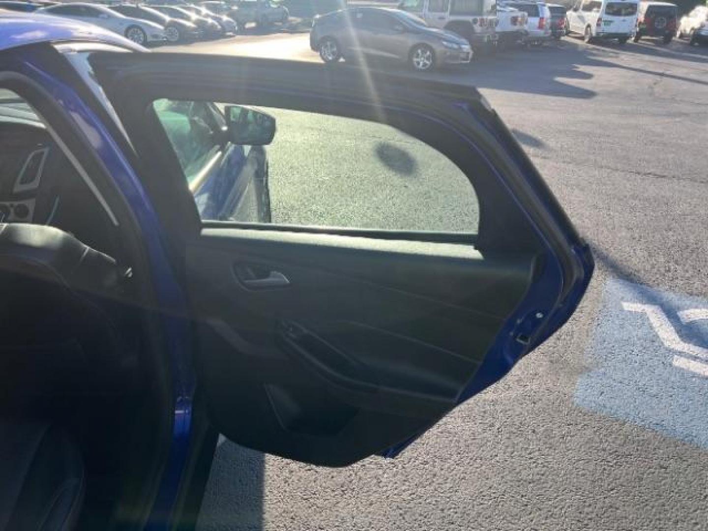 2014 Performance Blue Metallic /Medium Light Stone Ford Focus SE (1FADP3K20EL) with an 2L I-4 gasoline direct injection engine, Automatic transmission, located at 1865 East Red Hills Pkwy, St. George, 84770, (435) 628-0023, 37.120850, -113.543640 - We specialize in helping ALL people get the best financing available. No matter your credit score, good, bad or none we can get you an amazing rate. Had a bankruptcy, divorce, or repossessions? We give you the green light to get your credit back on the road. Low down and affordable payments that fit - Photo#25