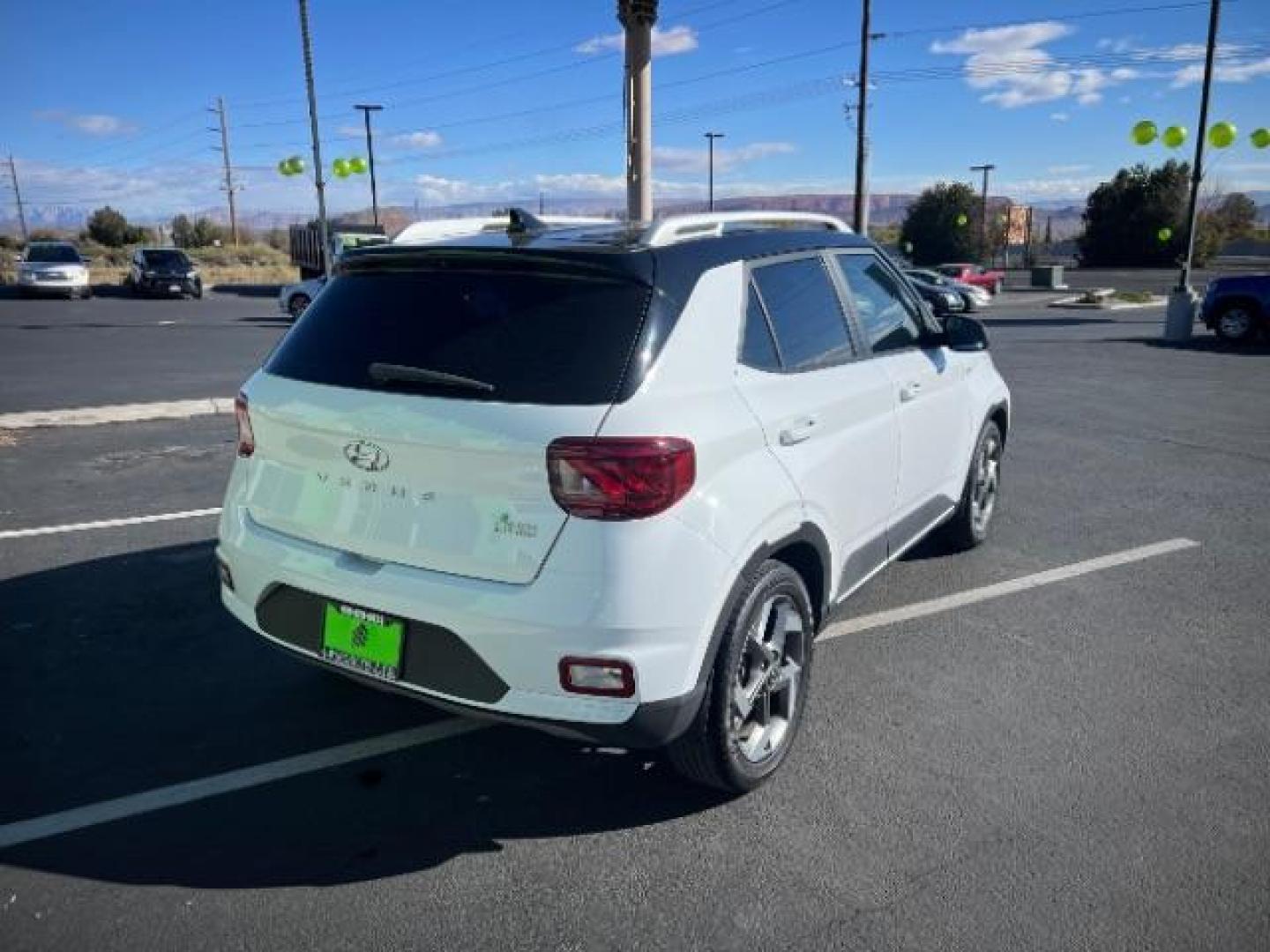 2022 Ceramic White w/Black Roof /Black Hyundai Venue Limited (KMHRC8A30NU) with an Smartstream 1.6L I-4 DOHC engine, Automatic transmission, located at 1865 East Red Hills Pkwy, St. George, 84770, (435) 628-0023, 37.120850, -113.543640 - Photo#6