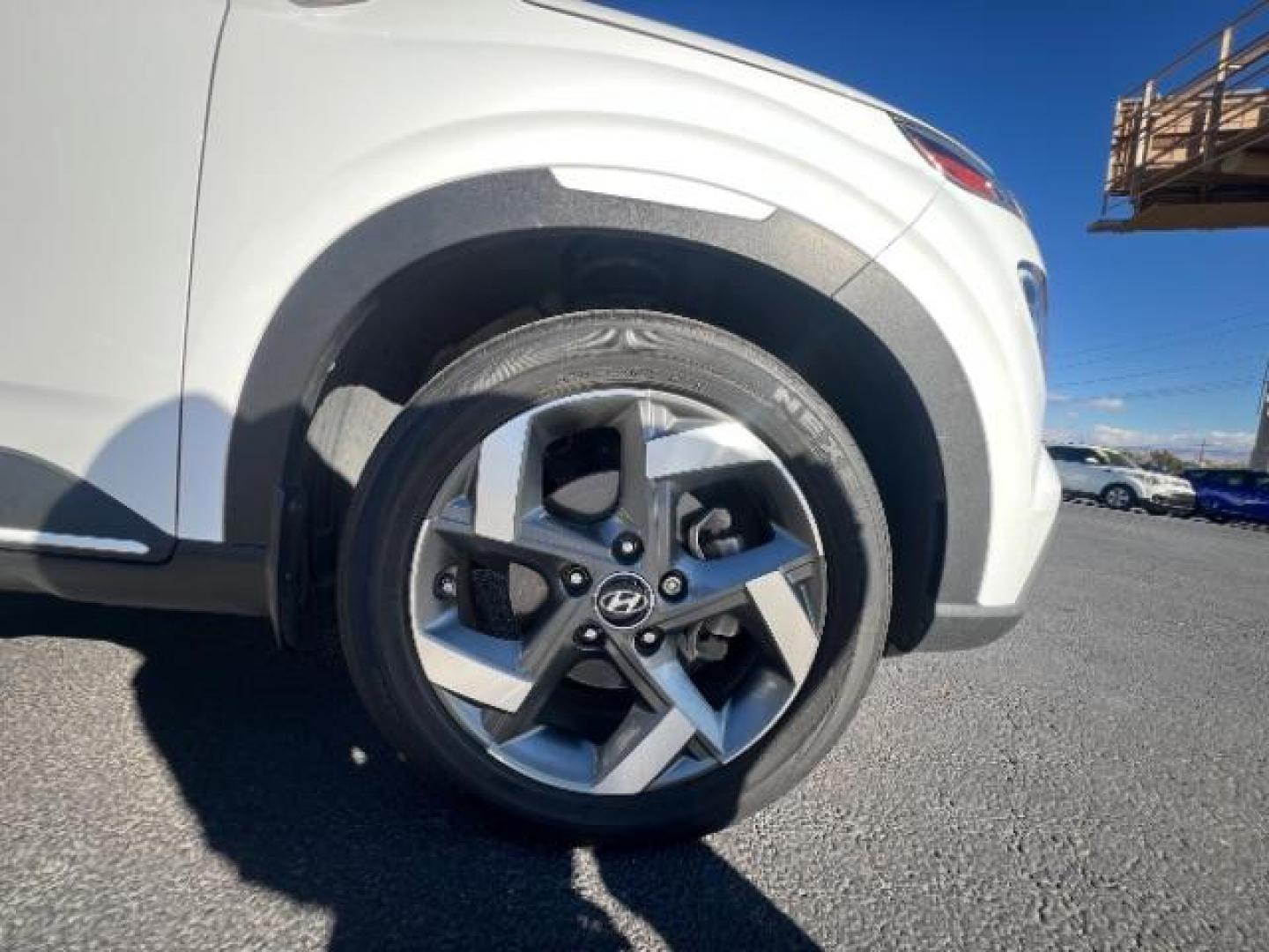 2022 Ceramic White w/Black Roof /Black Hyundai Venue Limited (KMHRC8A30NU) with an Smartstream 1.6L I-4 DOHC engine, Automatic transmission, located at 1865 East Red Hills Pkwy, St. George, 84770, (435) 628-0023, 37.120850, -113.543640 - Photo#9