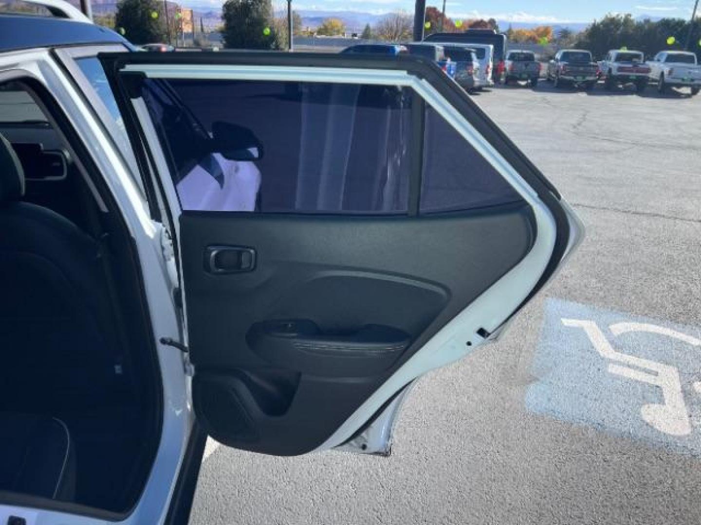 2022 Ceramic White w/Black Roof /Black Hyundai Venue Limited (KMHRC8A30NU) with an Smartstream 1.6L I-4 DOHC engine, Automatic transmission, located at 1865 East Red Hills Pkwy, St. George, 84770, (435) 628-0023, 37.120850, -113.543640 - Photo#24