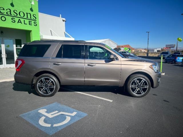 2018 Magnetic Metallic /Ebony, leather Ford Expedition XLT 4WD (1FMJU1JT0JE) with an 3.5L V6 DOHC 24V FFV engine, 6-Speed Automatic transmission, located at 1865 East Red Hills Pkwy, St. George, 84770, (435) 628-0023, 37.120850, -113.543640 - We specialize in helping ALL people get the best financing available. No matter your credit score, good, bad or none we can get you an amazing rate. Had a bankruptcy, divorce, or repossessions? We give you the green light to get your credit back on the road. Low down and affordable payments that fit - Photo#7