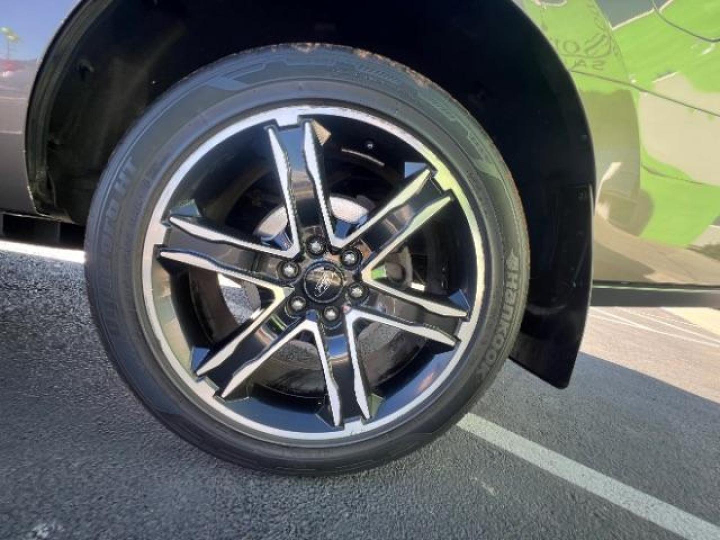 2018 Magnetic Metallic /Ebony, leather Ford Expedition XLT 4WD (1FMJU1JT0JE) with an 3.5L V6 DOHC 24V FFV engine, 6-Speed Automatic transmission, located at 1865 East Red Hills Pkwy, St. George, 84770, (435) 628-0023, 37.120850, -113.543640 - We specialize in helping ALL people get the best financing available. No matter your credit score, good, bad or none we can get you an amazing rate. Had a bankruptcy, divorce, or repossessions? We give you the green light to get your credit back on the road. Low down and affordable payments that fit - Photo#8