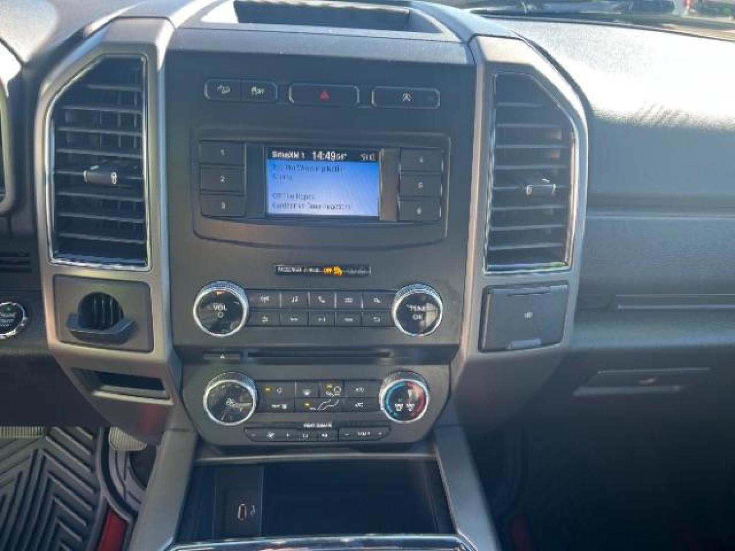 2018 Magnetic Metallic /Ebony, leather Ford Expedition XLT 4WD (1FMJU1JT0JE) with an 3.5L V6 DOHC 24V FFV engine, 6-Speed Automatic transmission, located at 1865 East Red Hills Pkwy, St. George, 84770, (435) 628-0023, 37.120850, -113.543640 - We specialize in helping ALL people get the best financing available. No matter your credit score, good, bad or none we can get you an amazing rate. Had a bankruptcy, divorce, or repossessions? We give you the green light to get your credit back on the road. Low down and affordable payments that fit - Photo#17