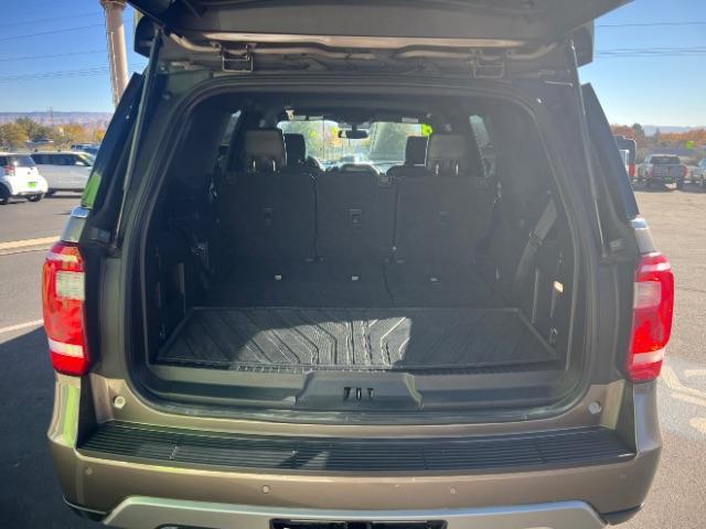 2018 Magnetic Metallic /Ebony, leather Ford Expedition XLT 4WD (1FMJU1JT0JE) with an 3.5L V6 DOHC 24V FFV engine, 6-Speed Automatic transmission, located at 1865 East Red Hills Pkwy, St. George, 84770, (435) 628-0023, 37.120850, -113.543640 - We specialize in helping ALL people get the best financing available. No matter your credit score, good, bad or none we can get you an amazing rate. Had a bankruptcy, divorce, or repossessions? We give you the green light to get your credit back on the road. Low down and affordable payments that fit - Photo#24