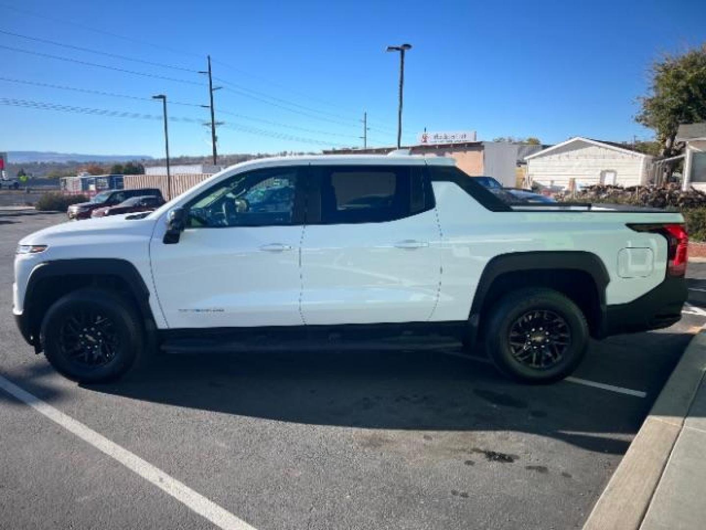 2024 Summit White /Jet Black Chevrolet Silverado EV Work Truck (1GC10UED0RU) with an ELECTRIC engine, Electric transmission, located at 1865 East Red Hills Pkwy, St. George, 84770, (435) 628-0023, 37.120850, -113.543640 - Photo#3
