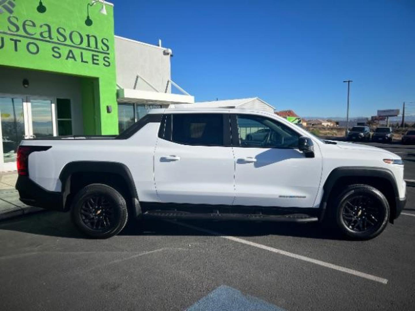 2024 Summit White /Jet Black Chevrolet Silverado EV Work Truck (1GC10UED0RU) with an ELECTRIC engine, Electric transmission, located at 1865 East Red Hills Pkwy, St. George, 84770, (435) 628-0023, 37.120850, -113.543640 - Photo#7