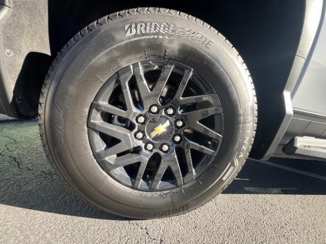 2024 Summit White /Jet Black Chevrolet Silverado EV Work Truck (1GC10UED0RU) with an ELECTRIC engine, Electric transmission, located at 1865 East Red Hills Pkwy, St. George, 84770, (435) 628-0023, 37.120850, -113.543640 - Photo#11