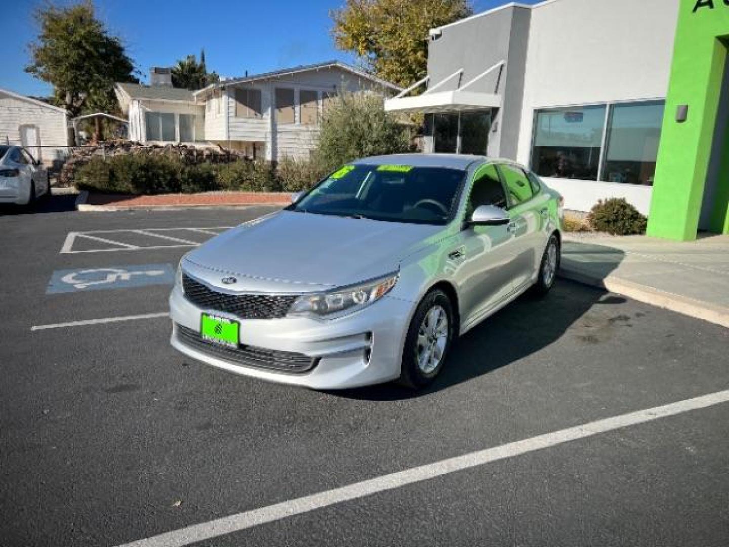 2016 Sparkling Silver /Beige Kia Optima LX (5XXGT4L32GG) with an Theta II 2.4L I-4 gasoline direct injection engine, Automatic transmission, located at 1865 East Red Hills Pkwy, St. George, 84770, (435) 628-0023, 37.120850, -113.543640 - We specialize in helping ALL people get the best financing available. No matter your credit score, good, bad or none we can get you an amazing rate. Had a bankruptcy, divorce, or repossessions? We give you the green light to get your credit back on the road. Low down and affordable payments that fit - Photo#2