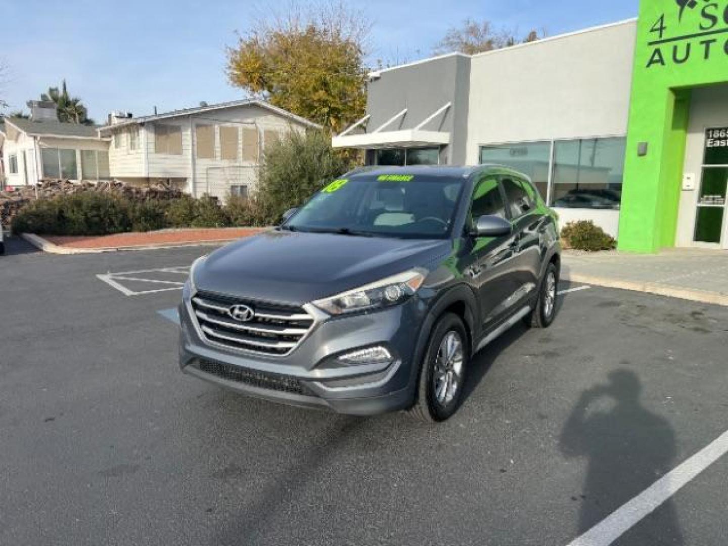 2018 Coliseum Gray /Black Hyundai Tucson SEL (KM8J3CA48JU) with an Nu 2L I-4 gasoline direct injection engine, Automatic transmission, located at 1865 East Red Hills Pkwy, St. George, 84770, (435) 628-0023, 37.120850, -113.543640 - We specialize in helping ALL people get the best financing available. No matter your credit score, good, bad or none we can get you an amazing rate. Had a bankruptcy, divorce, or repossessions? We give you the green light to get your credit back on the road. Low down and affordable payments that fit - Photo#2