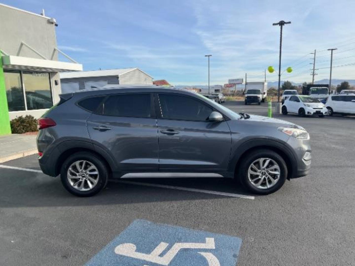 2018 Coliseum Gray /Black Hyundai Tucson SEL (KM8J3CA48JU) with an Nu 2L I-4 gasoline direct injection engine, Automatic transmission, located at 1865 East Red Hills Pkwy, St. George, 84770, (435) 628-0023, 37.120850, -113.543640 - We specialize in helping ALL people get the best financing available. No matter your credit score, good, bad or none we can get you an amazing rate. Had a bankruptcy, divorce, or repossessions? We give you the green light to get your credit back on the road. Low down and affordable payments that fit - Photo#7
