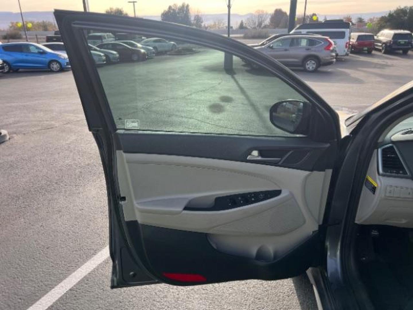 2018 Coliseum Gray /Black Hyundai Tucson SEL (KM8J3CA48JU) with an Nu 2L I-4 gasoline direct injection engine, Automatic transmission, located at 1865 East Red Hills Pkwy, St. George, 84770, (435) 628-0023, 37.120850, -113.543640 - We specialize in helping ALL people get the best financing available. No matter your credit score, good, bad or none we can get you an amazing rate. Had a bankruptcy, divorce, or repossessions? We give you the green light to get your credit back on the road. Low down and affordable payments that fit - Photo#12