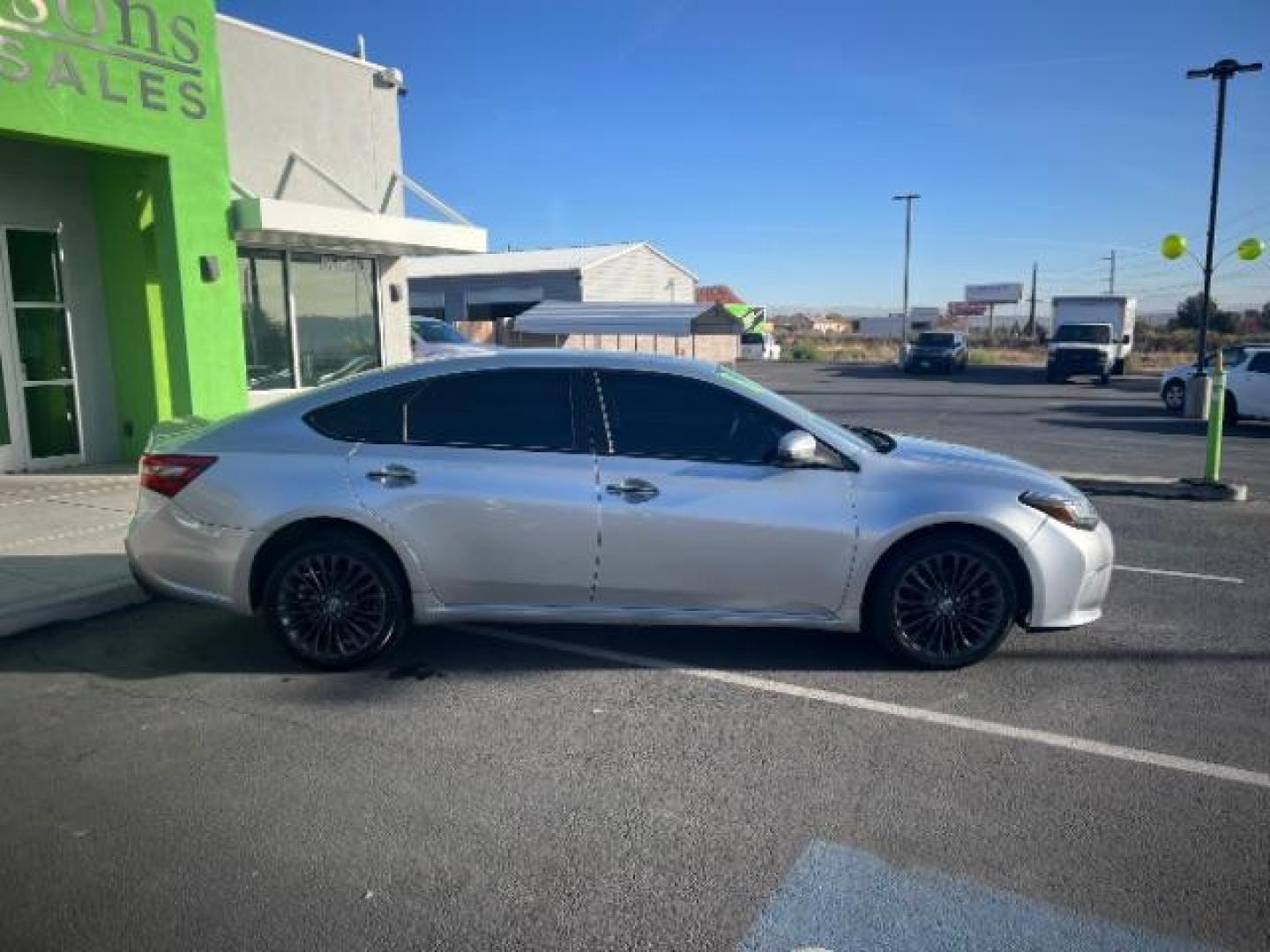 2016 Celestial Silver Metallic /Black Toyota Avalon Touring (4T1BK1EB1GU) with an 3.5L V-6 DOHC engine, Automatic transmission, located at 940 North Main Street, Cedar City, UT, 84720, (435) 628-0023, 37.692936, -113.061897 - We specialize in helping ALL people get the best financing available. No matter your credit score, good, bad or none we can get you an amazing rate. Had a bankruptcy, divorce, or repossessions? We give you the green light to get your credit back on the road. Low down and affordable payments that fit - Photo#7