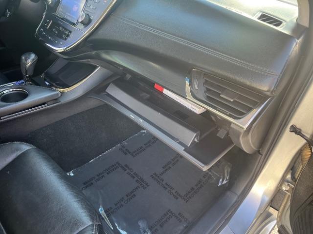 2016 Celestial Silver Metallic /Black Toyota Avalon Touring (4T1BK1EB1GU) with an 3.5L V-6 DOHC engine, Automatic transmission, located at 1865 East Red Hills Pkwy, St. George, 84770, (435) 628-0023, 37.120850, -113.543640 - We specialize in helping ALL people get the best financing available. No matter your credit score, good, bad or none we can get you an amazing rate. Had a bankruptcy, divorce, or repossessions? We give you the green light to get your credit back on the road. Low down and affordable payments that fit - Photo#29