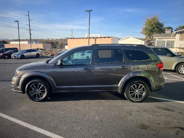 2019 Destroyer Gray Clearcoat /Black Dodge Journey SE (3C4PDCBB1KT) with an Pentastar 3.6L V-6 DOHC engine, Automatic transmission, located at 1865 East Red Hills Pkwy, St. George, 84770, (435) 628-0023, 37.120850, -113.543640 - We specialize in helping ALL people get the best financing available. No matter your credit score, good, bad or none we can get you an amazing rate. Had a bankruptcy, divorce, or repossessions? We give you the green light to get your credit back on the road. Low down and affordable payments that fit - Photo#3