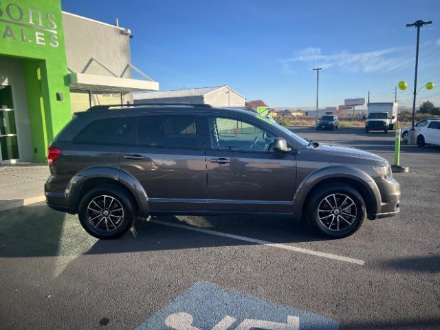 2019 Destroyer Gray Clearcoat /Black Dodge Journey SE (3C4PDCBB1KT) with an Pentastar 3.6L V-6 DOHC engine, Automatic transmission, located at 1865 East Red Hills Pkwy, St. George, 84770, (435) 628-0023, 37.120850, -113.543640 - We specialize in helping ALL people get the best financing available. No matter your credit score, good, bad or none we can get you an amazing rate. Had a bankruptcy, divorce, or repossessions? We give you the green light to get your credit back on the road. Low down and affordable payments that fit - Photo#7
