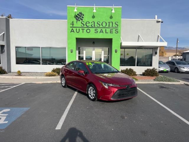 2024 Toyota Corolla LE's photo