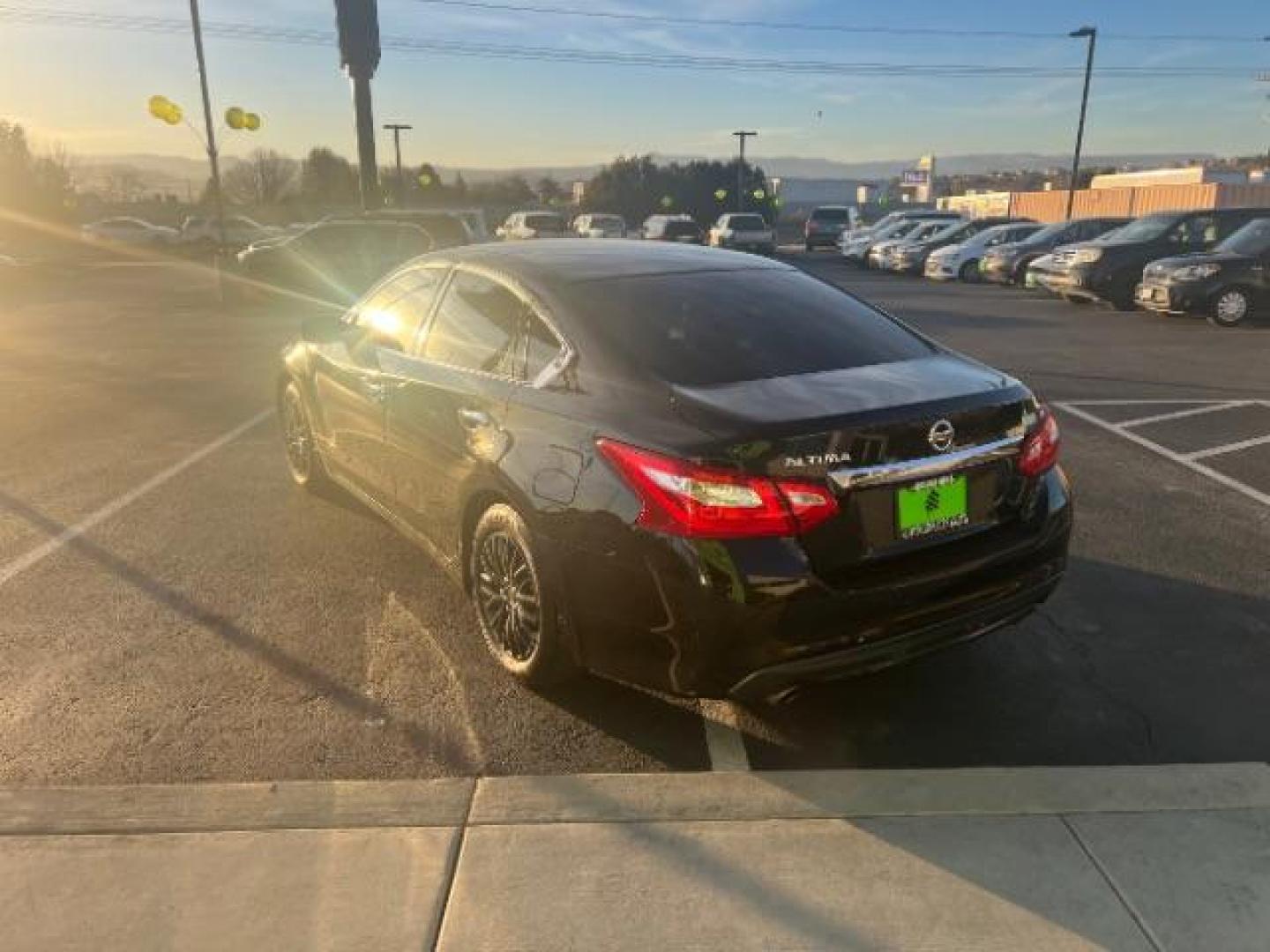 2017 Super Black /Charcoal, cloth Nissan Altima 2.5 S (1N4AL3AP8HC) with an 2.5L L4 DOHC 16V engine, Continuously Variable Transmission transmission, located at 1865 East Red Hills Pkwy, St. George, 84770, (435) 628-0023, 37.120850, -113.543640 - We specialize in helping ALL people get the best financing available. No matter your credit score, good, bad or none we can get you an amazing rate. Had a bankruptcy, divorce, or repossessions? We give you the green light to get your credit back on the road. Low down and affordable payments that fit - Photo#4