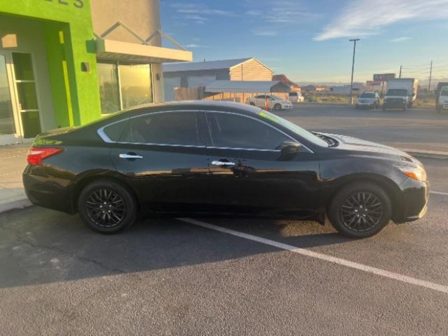 2017 Super Black /Charcoal, cloth Nissan Altima 2.5 S (1N4AL3AP8HC) with an 2.5L L4 DOHC 16V engine, Continuously Variable Transmission transmission, located at 1865 East Red Hills Pkwy, St. George, 84770, (435) 628-0023, 37.120850, -113.543640 - We specialize in helping ALL people get the best financing available. No matter your credit score, good, bad or none we can get you an amazing rate. Had a bankruptcy, divorce, or repossessions? We give you the green light to get your credit back on the road. Low down and affordable payments that fit - Photo#7