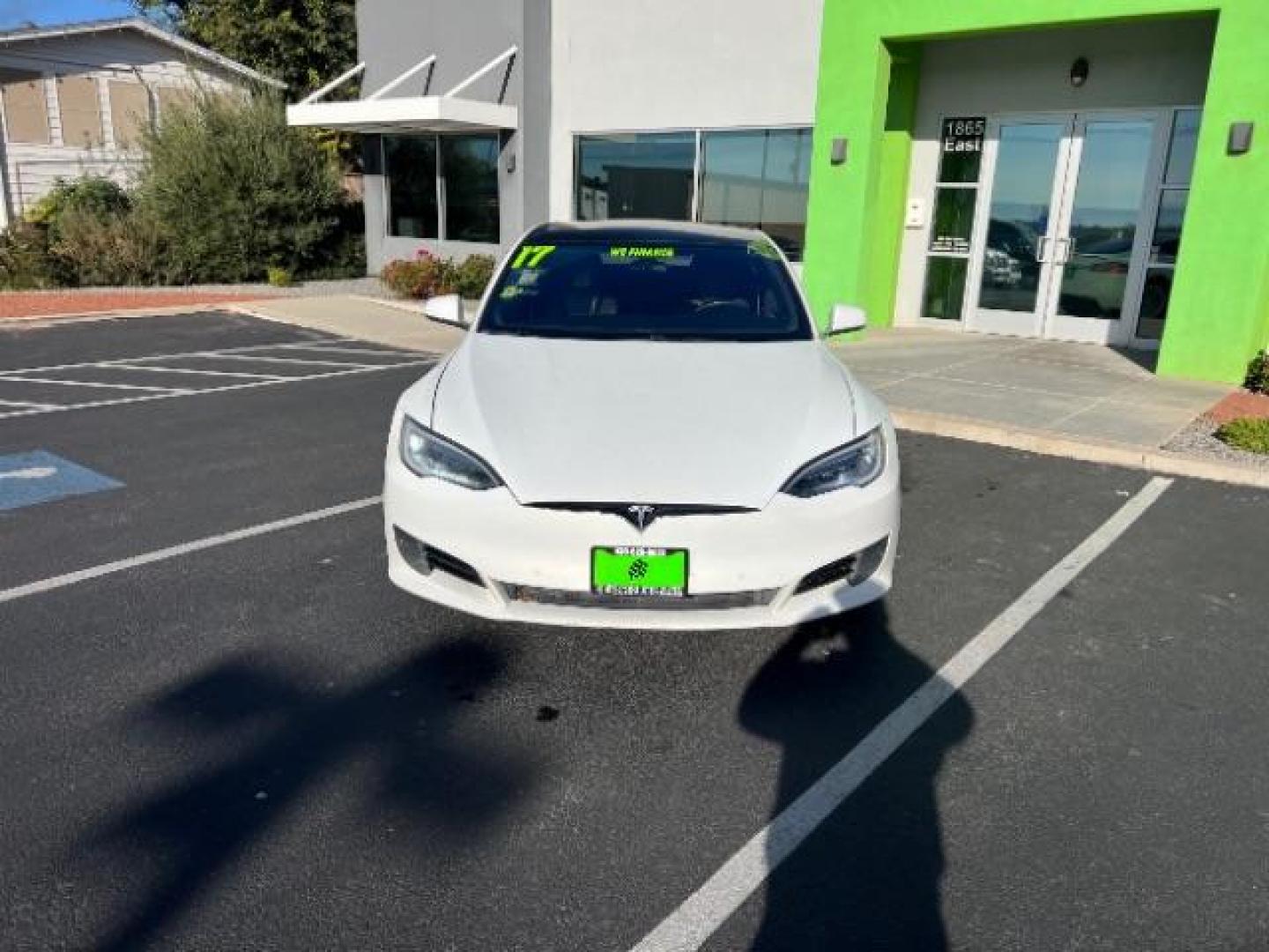 2017 Pearl White Multi-Coat /Black, leather Tesla Model S 90D (5YJSA1E20HF) with an ELECTRIC engine, 1-Speed Automatic transmission, located at 1865 East Red Hills Pkwy, St. George, 84770, (435) 628-0023, 37.120850, -113.543640 - Photo#3