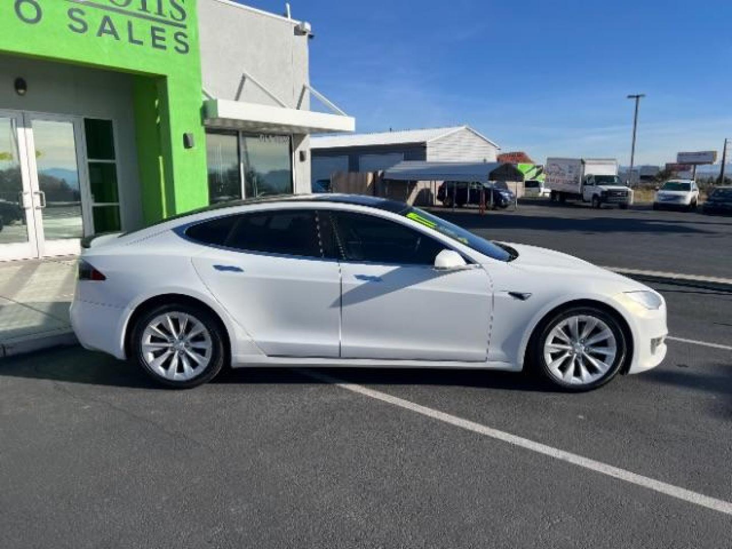 2017 Pearl White Multi-Coat /Black, leather Tesla Model S 90D (5YJSA1E20HF) with an ELECTRIC engine, 1-Speed Automatic transmission, located at 1865 East Red Hills Pkwy, St. George, 84770, (435) 628-0023, 37.120850, -113.543640 - Photo#9