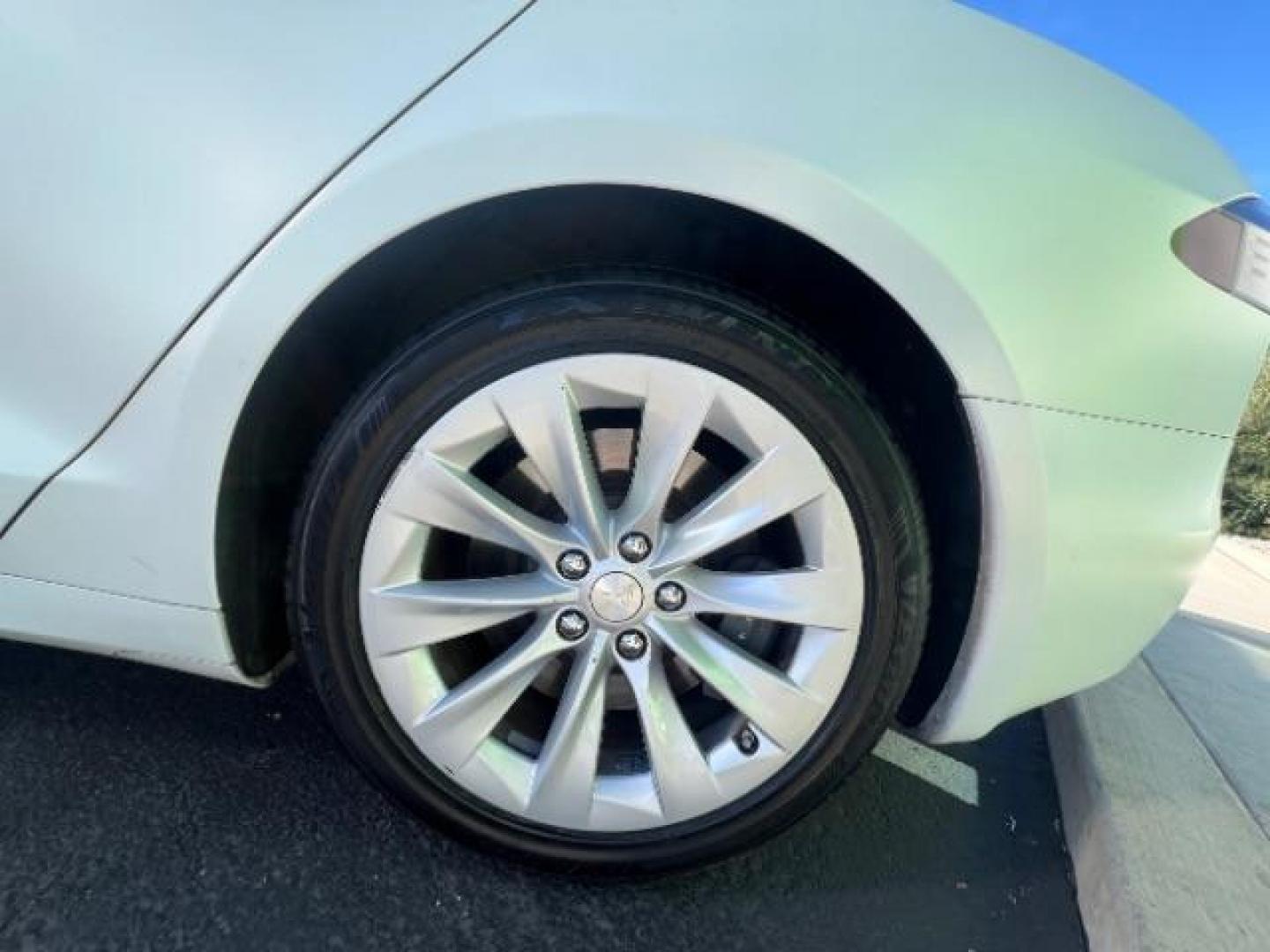 2017 Pearl White Multi-Coat /Black, leather Tesla Model S 90D (5YJSA1E20HF) with an ELECTRIC engine, 1-Speed Automatic transmission, located at 1865 East Red Hills Pkwy, St. George, 84770, (435) 628-0023, 37.120850, -113.543640 - Photo#12