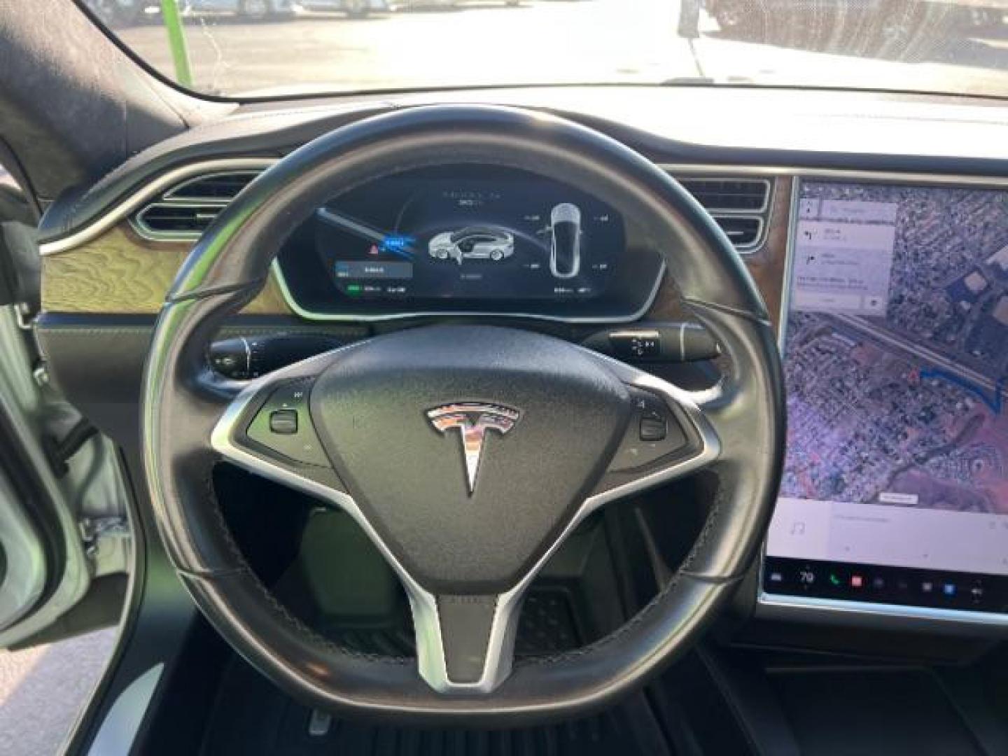 2017 Pearl White Multi-Coat /Black, leather Tesla Model S 90D (5YJSA1E20HF) with an ELECTRIC engine, 1-Speed Automatic transmission, located at 1865 East Red Hills Pkwy, St. George, 84770, (435) 628-0023, 37.120850, -113.543640 - Photo#17