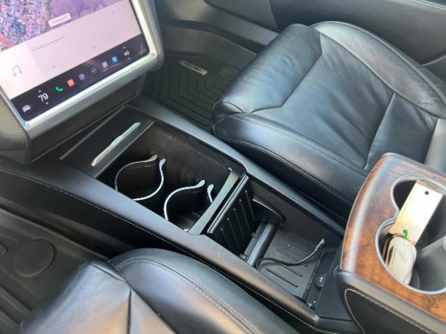 2017 Pearl White Multi-Coat /Black, leather Tesla Model S 90D (5YJSA1E20HF) with an ELECTRIC engine, 1-Speed Automatic transmission, located at 1865 East Red Hills Pkwy, St. George, 84770, (435) 628-0023, 37.120850, -113.543640 - Photo#19