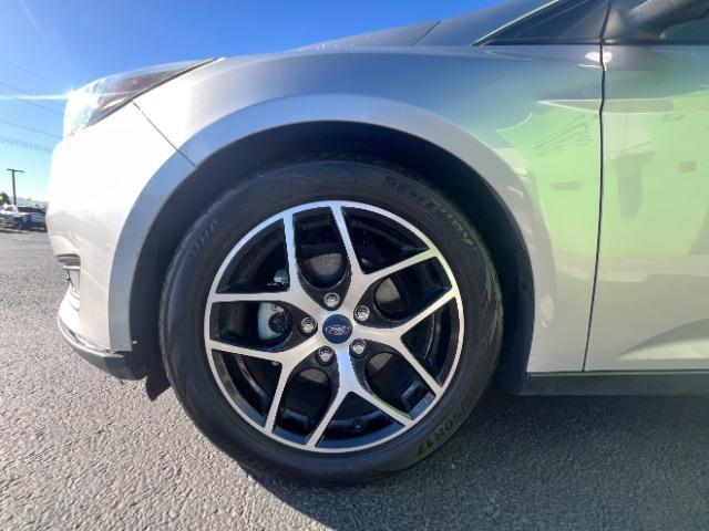 2017 Ingot Silver Metallic /Charcoal Black Ford Focus SEL (1FADP3H26HL) with an 2L I-4 gasoline direct injection engine, Automatic transmission, located at 1865 East Red Hills Pkwy, St. George, 84770, (435) 628-0023, 37.120850, -113.543640 - We specialize in helping ALL people get the best financing available. No matter your credit score, good, bad or none we can get you an amazing rate. Had a bankruptcy, divorce, or repossessions? We give you the green light to get your credit back on the road. Low down and affordable payments that fit - Photo#9