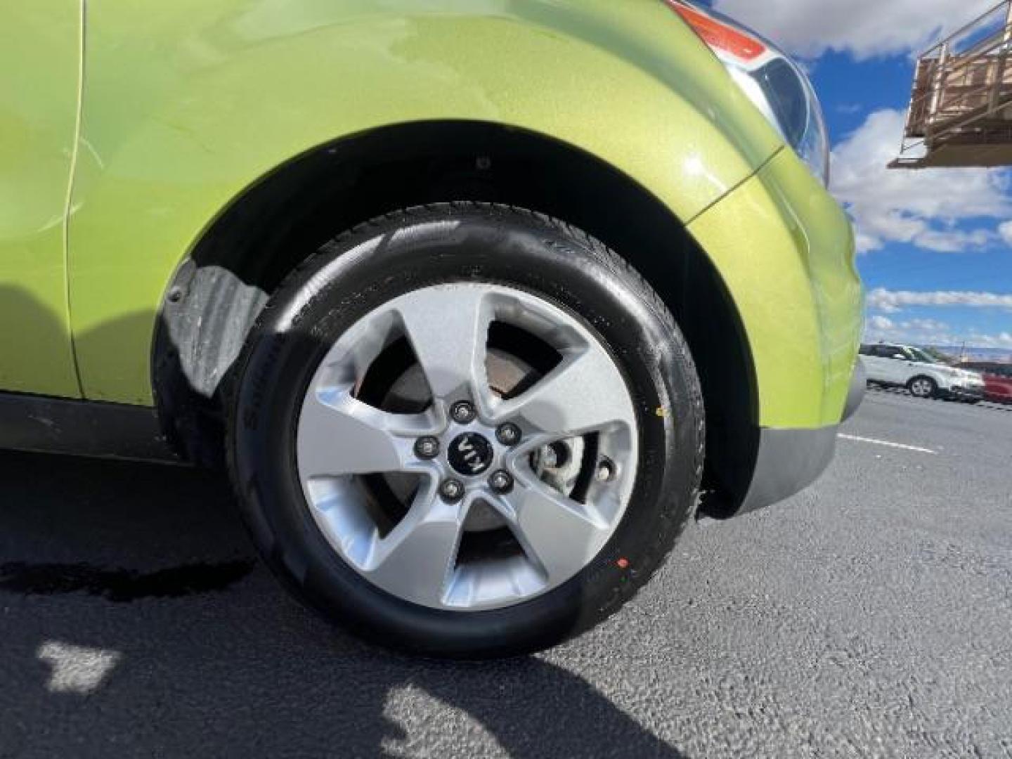 2019 Green /Black Kia Soul Base 6M (KNDJN2A26K7) with an 4 CYL 1.6L engine, AUTOMATIC transmission, located at 1865 East Red Hills Pkwy, St. George, 84770, (435) 628-0023, 37.120850, -113.543640 - We specialize in helping ALL people get the best financing available. No matter your credit score, good, bad or none we can get you an amazing rate. Had a bankruptcy, divorce, or repossessions? We give you the green light to get your credit back on the road. Low down and affordable payments that fit - Photo#8