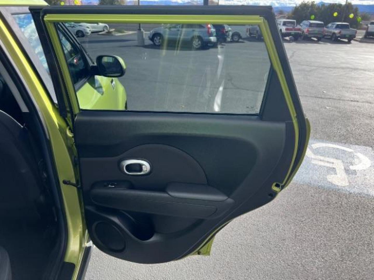 2019 Green /Black Kia Soul Base 6M (KNDJN2A26K7) with an 4 CYL 1.6L engine, AUTOMATIC transmission, located at 1865 East Red Hills Pkwy, St. George, 84770, (435) 628-0023, 37.120850, -113.543640 - We specialize in helping ALL people get the best financing available. No matter your credit score, good, bad or none we can get you an amazing rate. Had a bankruptcy, divorce, or repossessions? We give you the green light to get your credit back on the road. Low down and affordable payments that fit - Photo#24