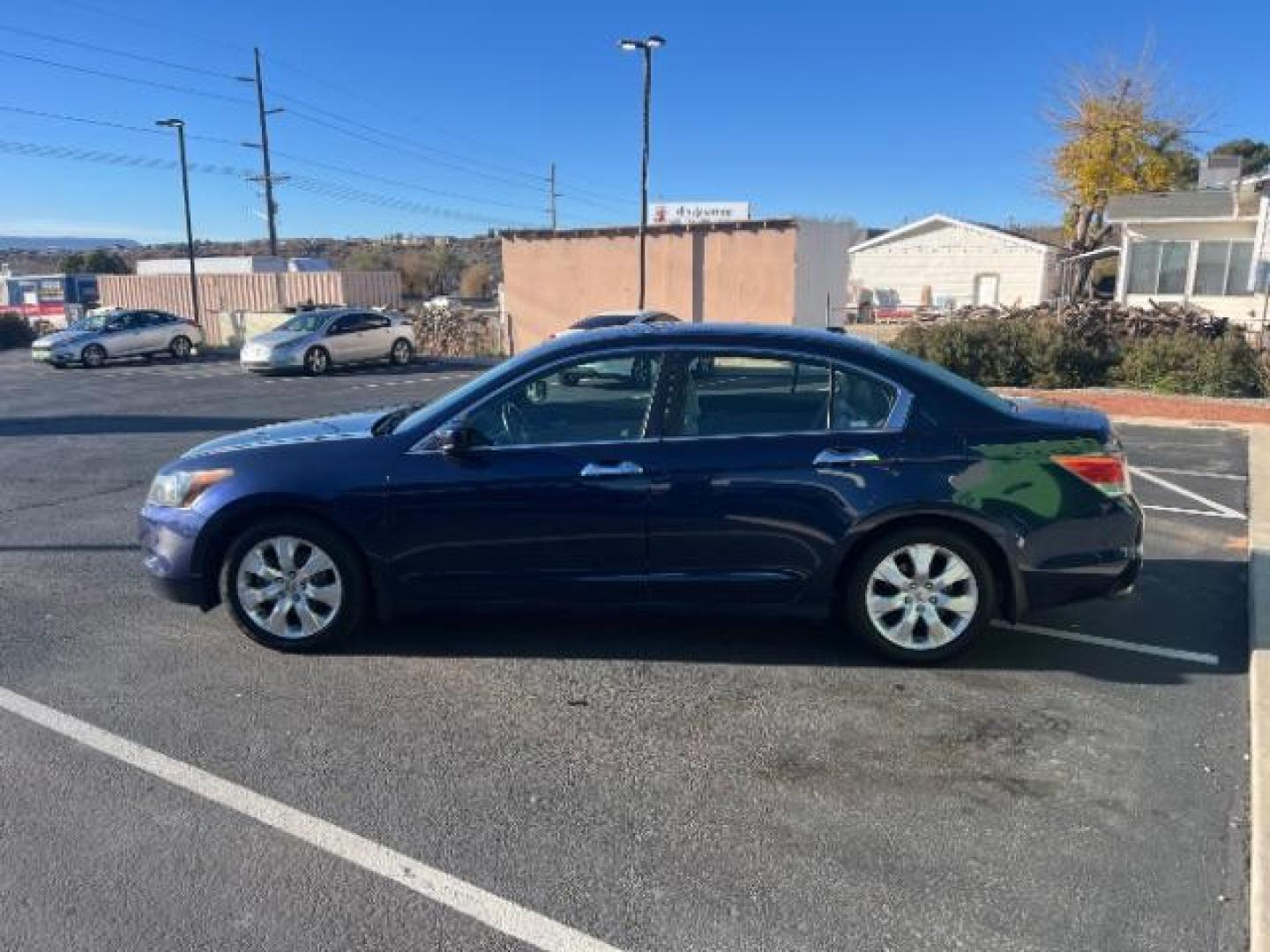 2009 Royal Blue Pearl /Ivory Honda Accord 3.5 EX-L (1HGCP36879A) with an 3.5L V-6 i-VTEC variable valve control engine, Automatic transmission, located at 940 North Main Street, Cedar City, UT, 84720, (435) 628-0023, 37.692936, -113.061897 - We specialize in helping ALL people get the best financing available. No matter your credit score, good, bad or none we can get you an amazing rate. Had a bankruptcy, divorce, or repossessions? We give you the green light to get your credit back on the road. Low down and affordable payments that fit - Photo#3