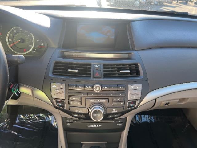 2009 Royal Blue Pearl /Ivory Honda Accord 3.5 EX-L (1HGCP36879A) with an 3.5L V-6 i-VTEC variable valve control engine, Automatic transmission, located at 1865 East Red Hills Pkwy, St. George, 84770, (435) 628-0023, 37.120850, -113.543640 - We specialize in helping ALL people get the best financing available. No matter your credit score, good, bad or none we can get you an amazing rate. Had a bankruptcy, divorce, or repossessions? We give you the green light to get your credit back on the road. Low down and affordable payments that fit - Photo#16